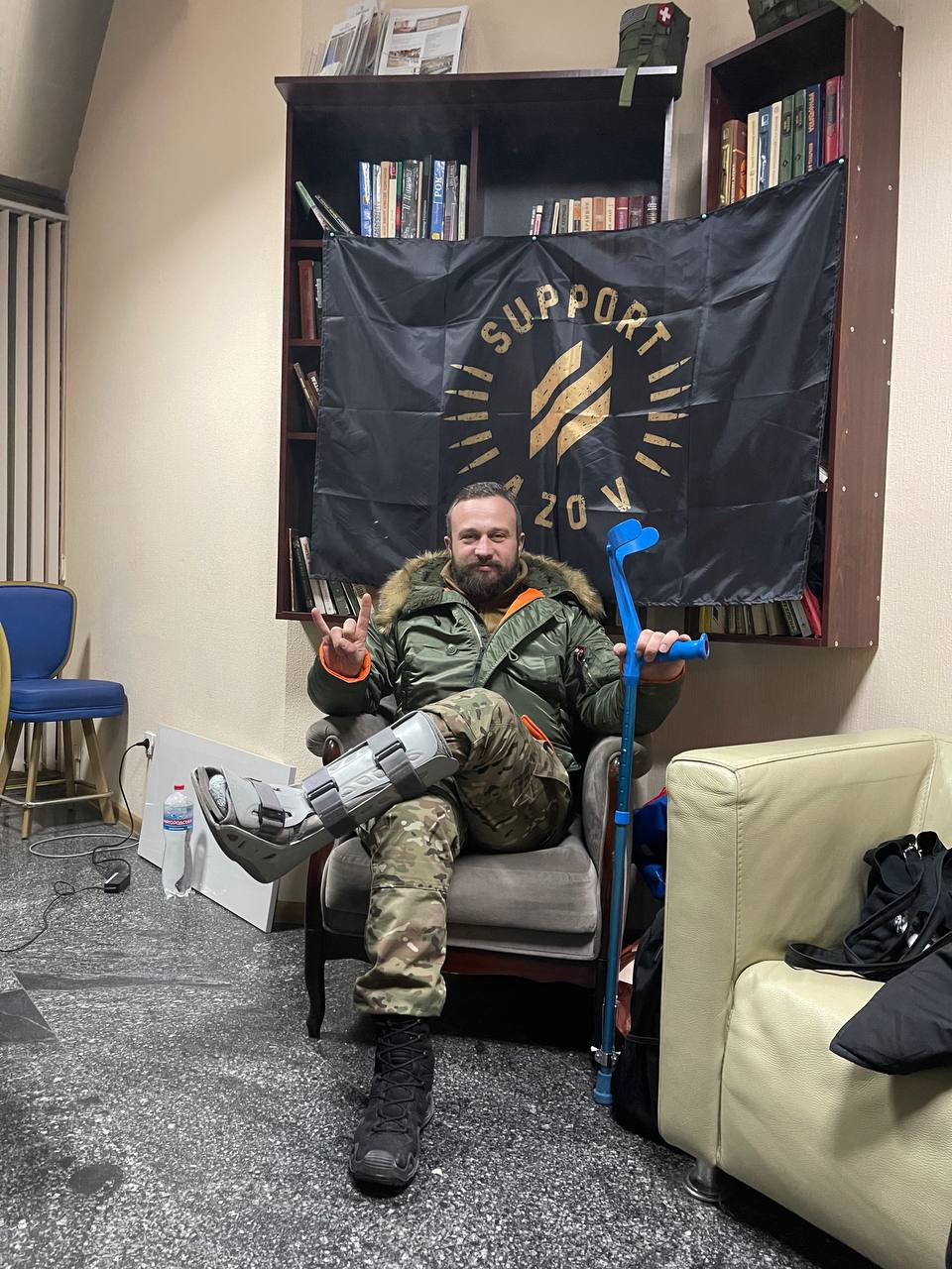 "Росія хоче, щоб ми всі покинули рідну країну і забули свою історію". Доброволець ЗСУ дивом вижив після поранення